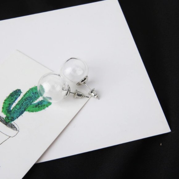 "Personal Bubble" Minimalist Transparent Earrings - Picture 7 of 8
